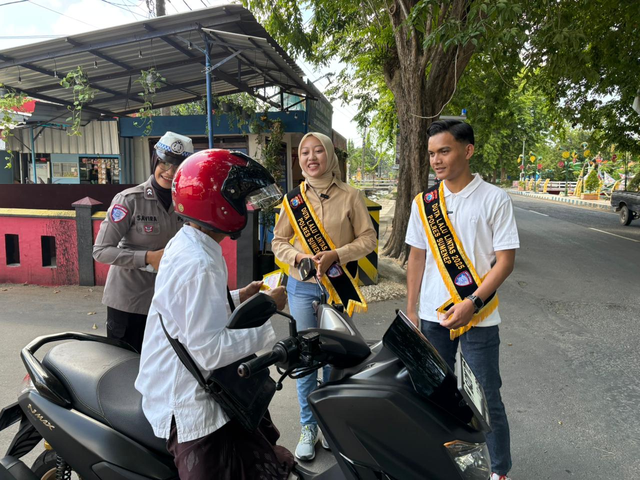 Satlantas Polres Sumenep edukasi masyarakat tertib lalin
