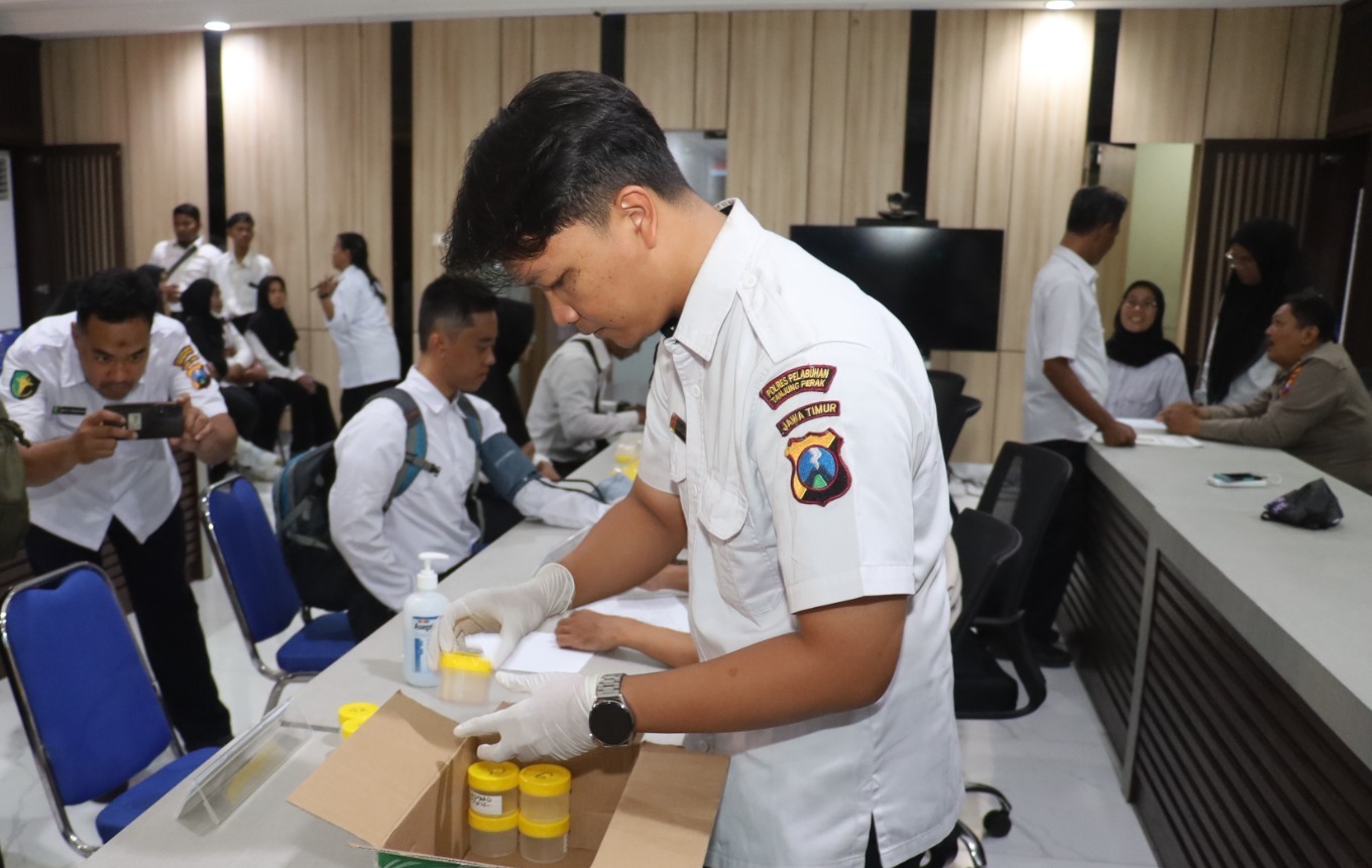 Polres Pelabuhan Tanjung Perak saat Rikkes petugas SPPG