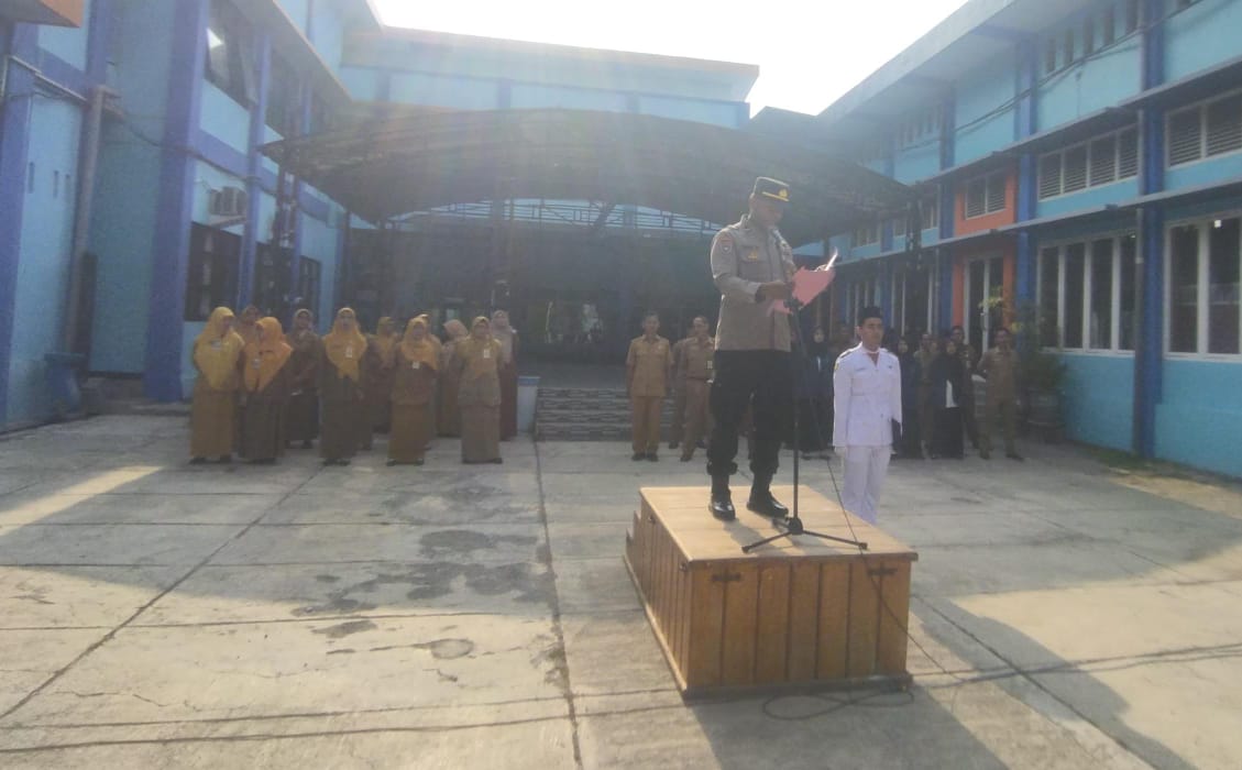 Satbinmas Polres Nganjuk ajak pelajar SMAN 2 Nganjuk tidak mudah terprovokasi