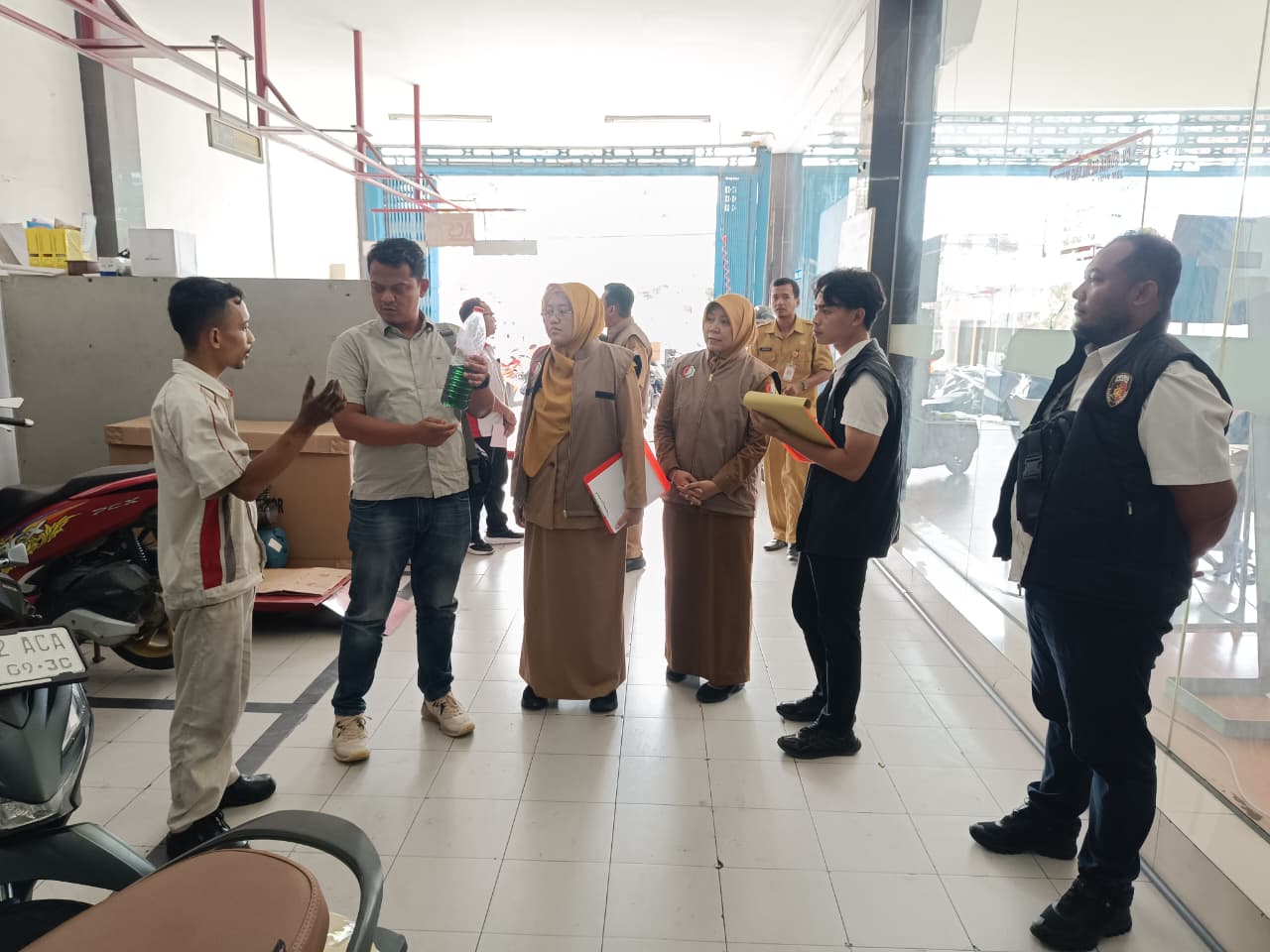 Tim Polres-Pemkab Bojonegoro selidiki BBM bercampur air