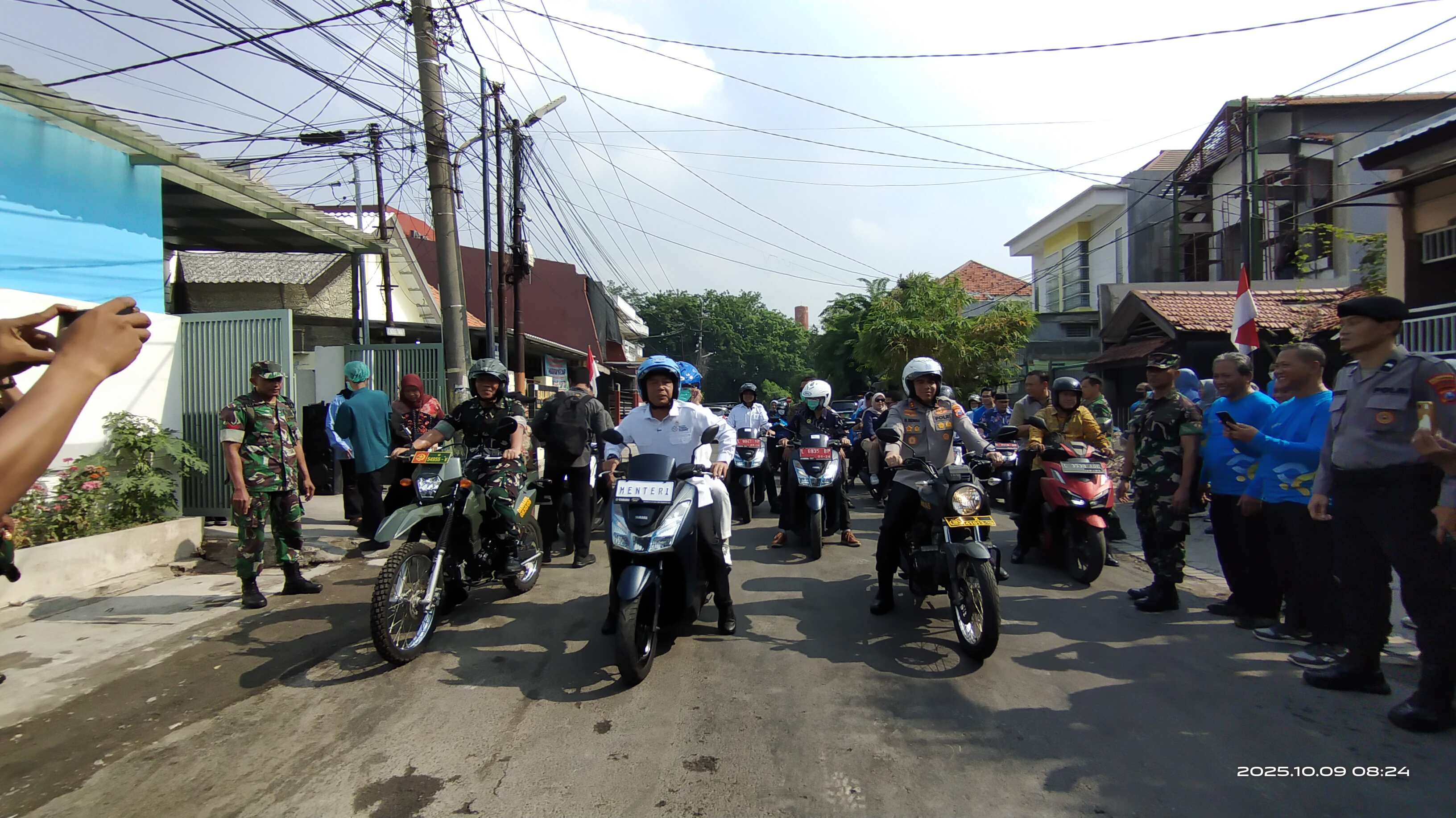 Menteri Kependudukan dan Pembangunan Keluarga/Kepala Badan Kependudukan dan Keluarga Berencana Nasional saat kunjungan ke Jatim