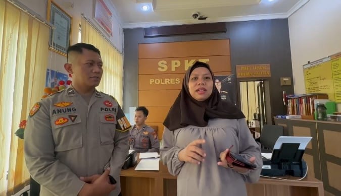 Polres Pacitan pulihkan akun WhatsApp korban peretasan