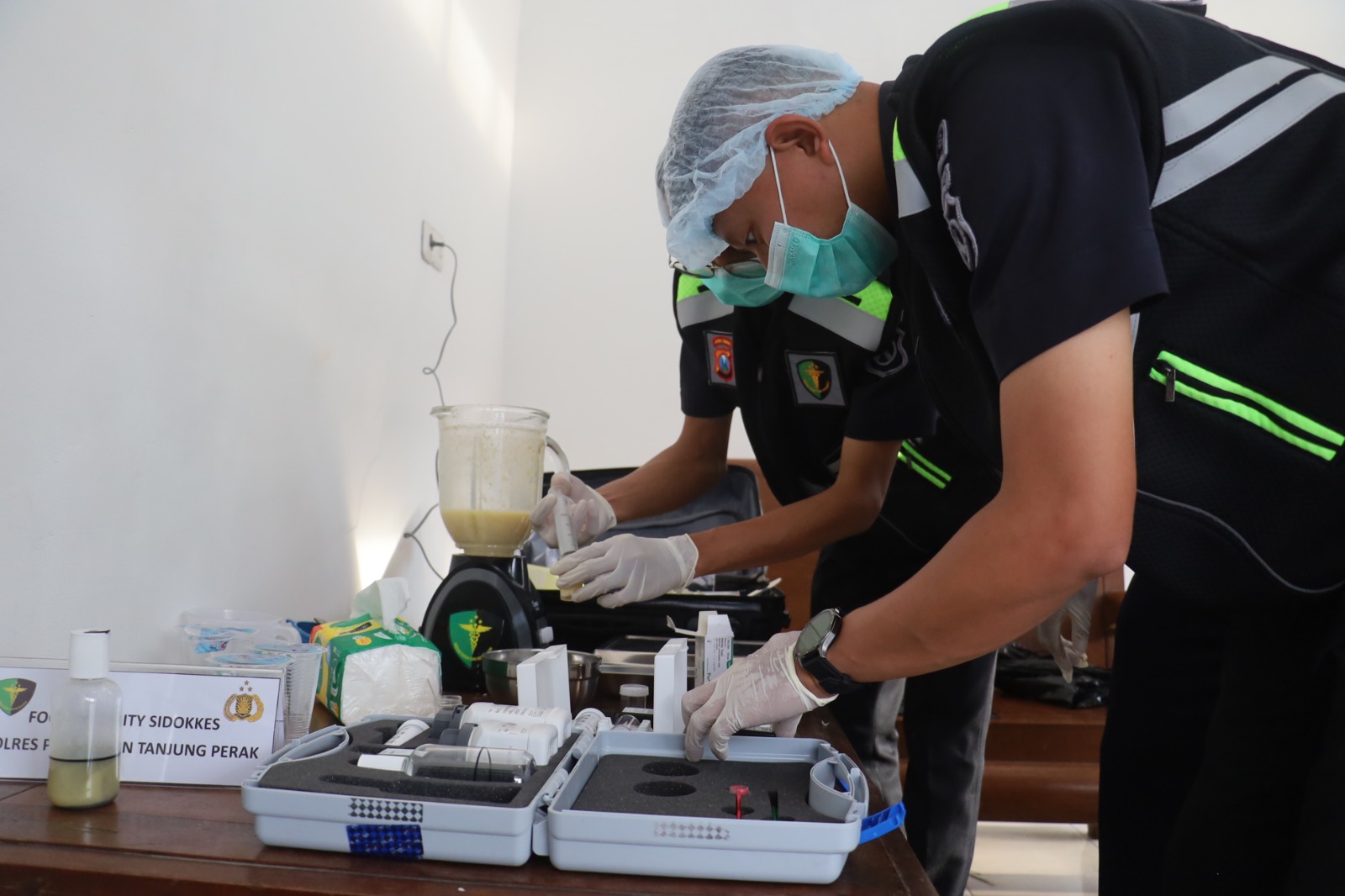 Sidokkes Polres Pelabuhan Tanjung Perak Surabaya uji menu makanan bergizi gratis