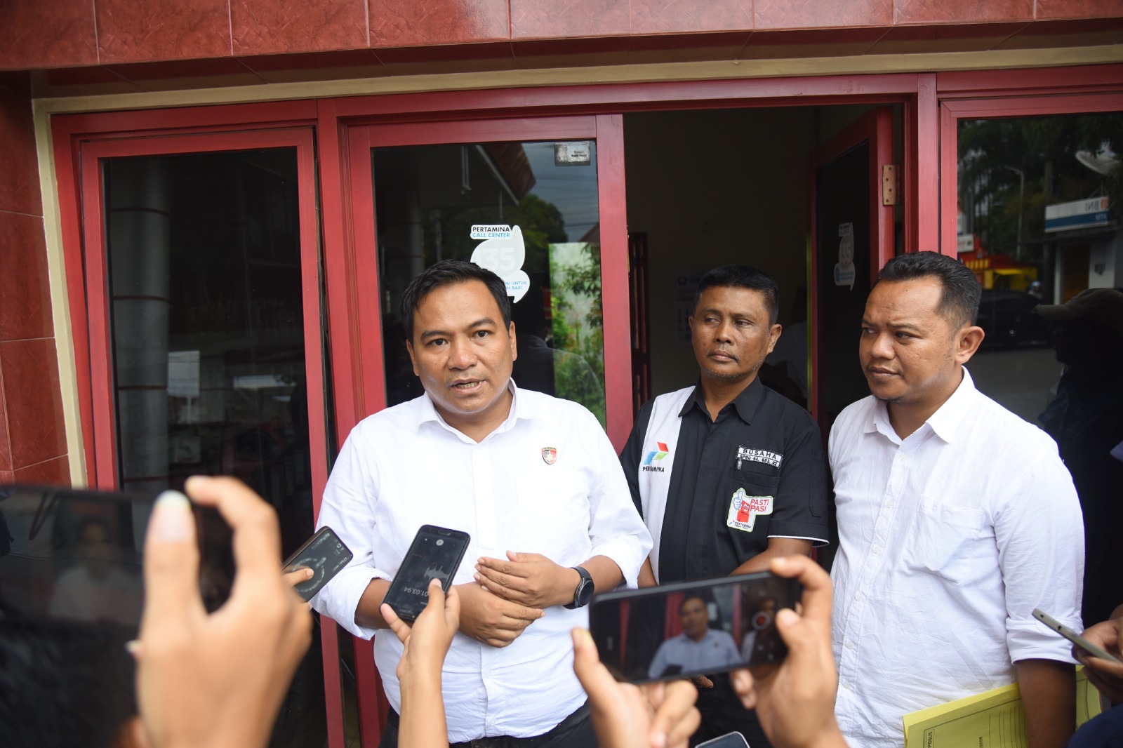 Satreskrim Polres Bondowoso berikan keterangan terkait dugaan Pertalite tercampur air