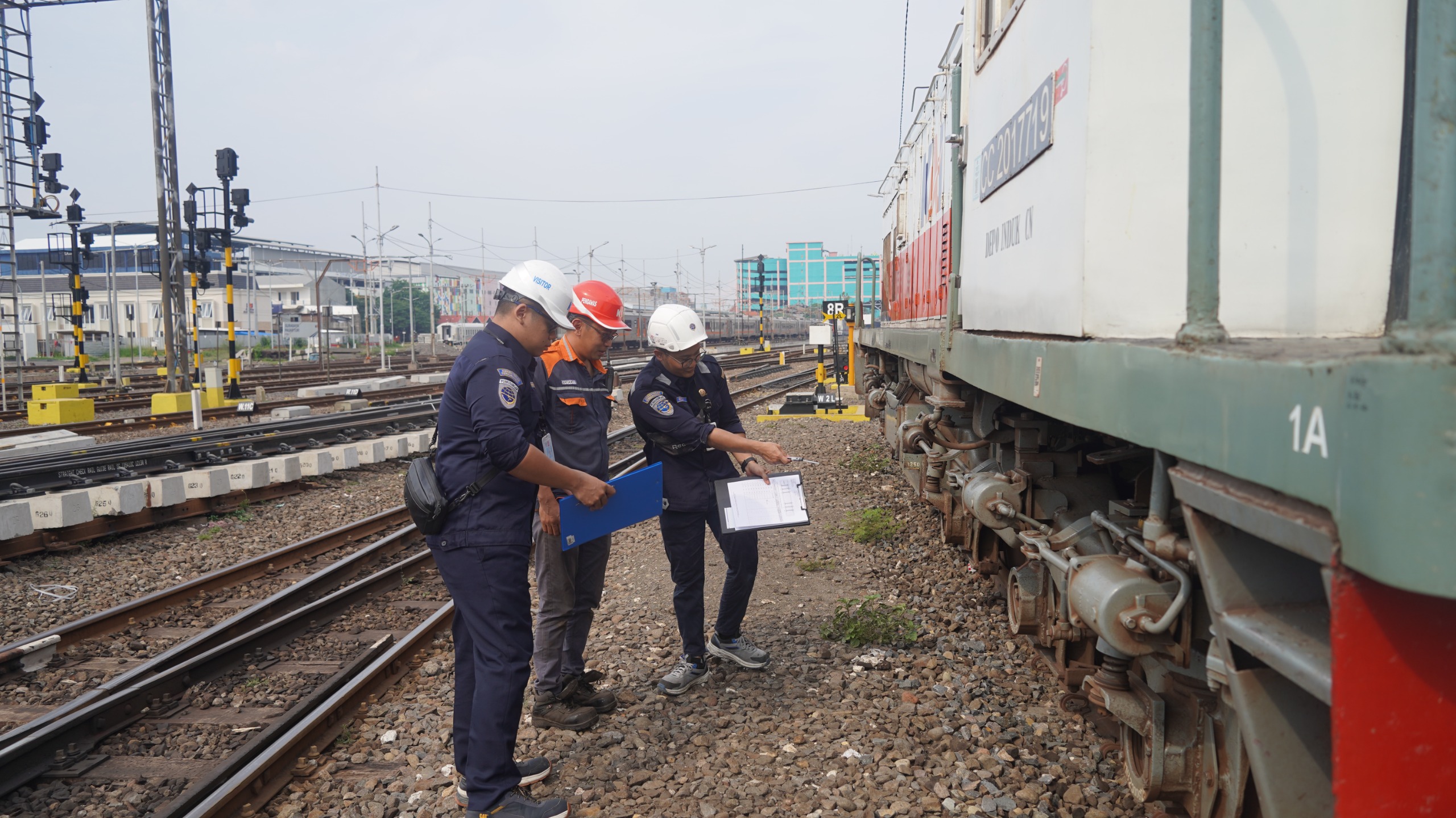 DJKA dan KAI Daop 8 gelar ramp check sarana kereta api