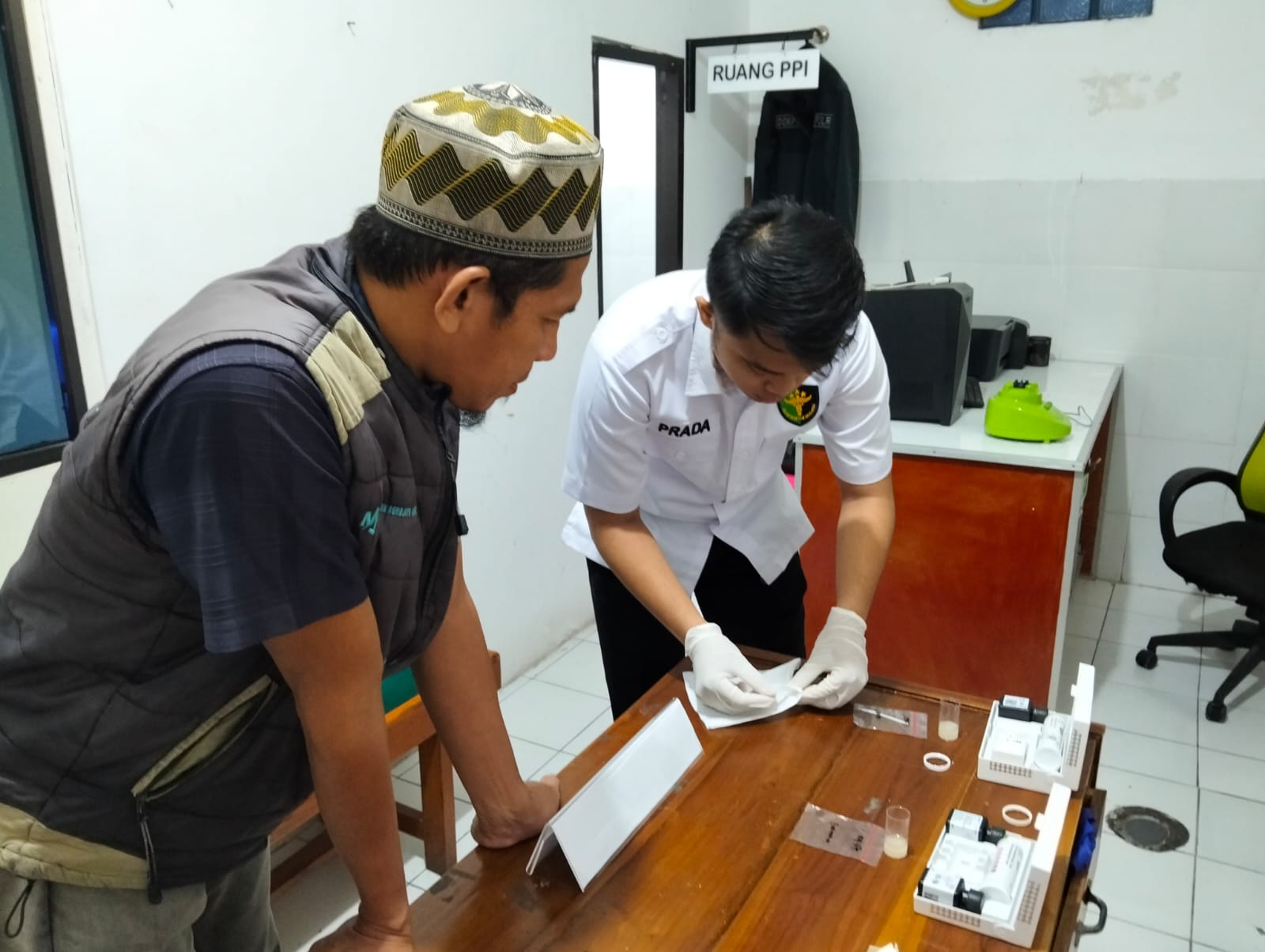 Sidokkes Polres Nganjuk gelar Food Safety di SPPG Pace