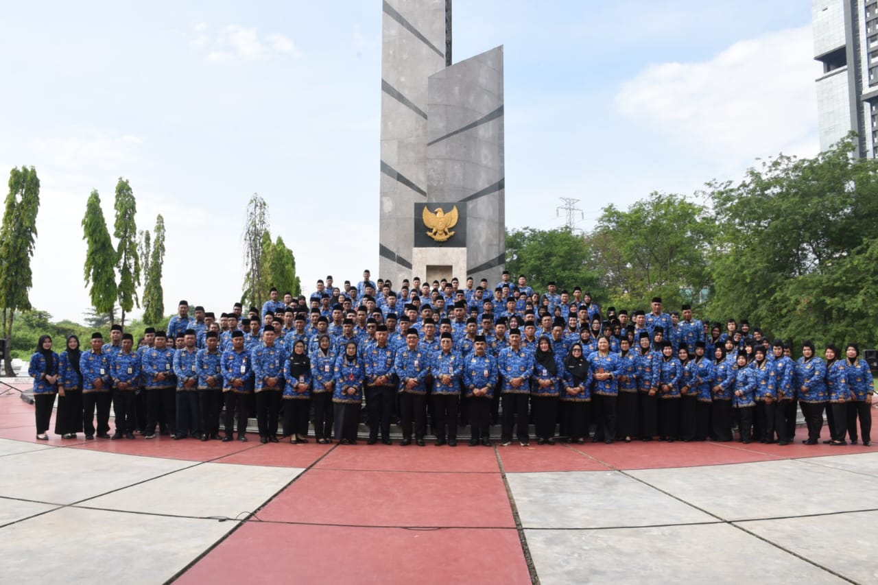 ASN Polda Jatim Ziarah ke TMP 