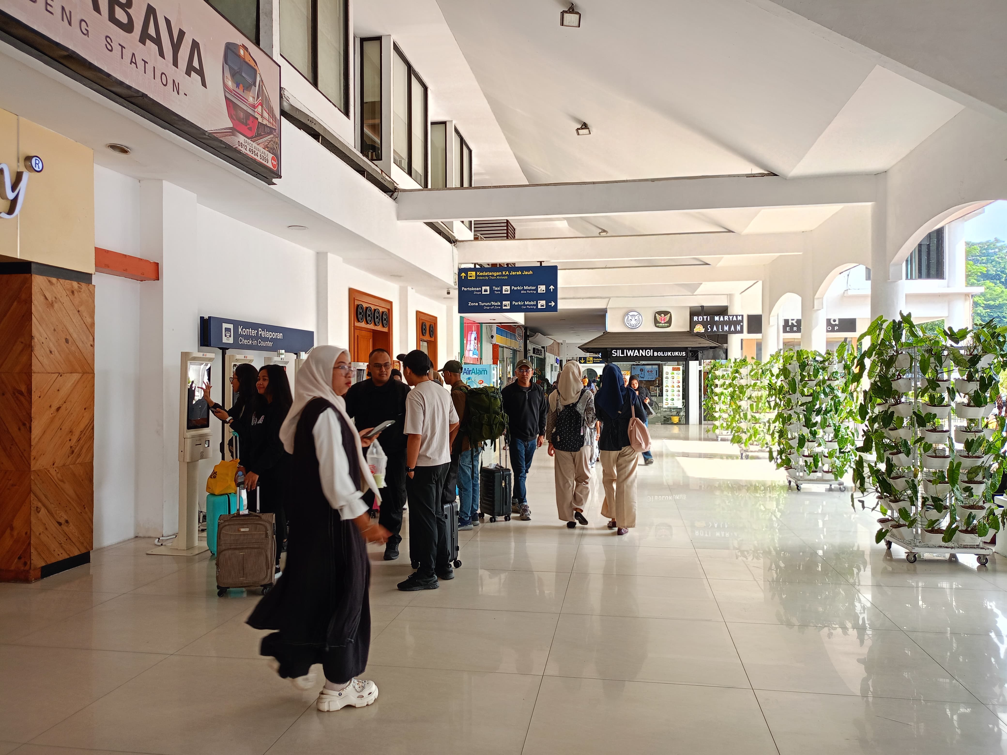 KAI Daop 8 Surabaya