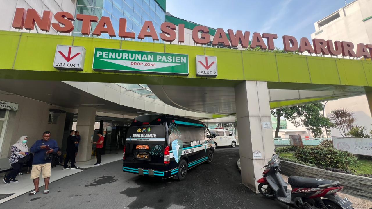 Ambulans gratis Polres Gresik antar Halimatus berobat ke RS