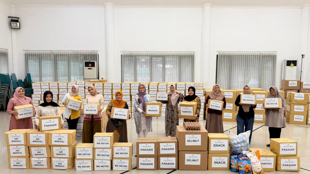 Persit Kartika Chandra Kirana Koorcab Rem 084 PD V/Brawijaya salurkan bantuan kemanusiaan