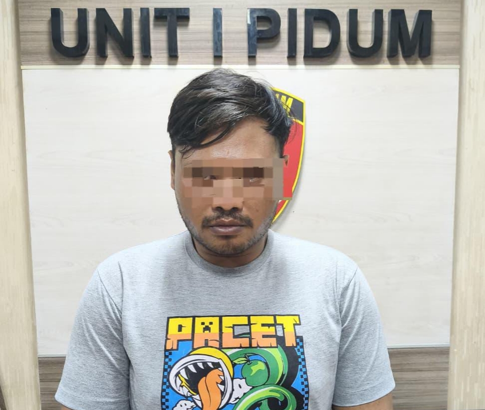 Tersangka pencuri pakaian dalam wanita ditangkap beserta barang buktinya