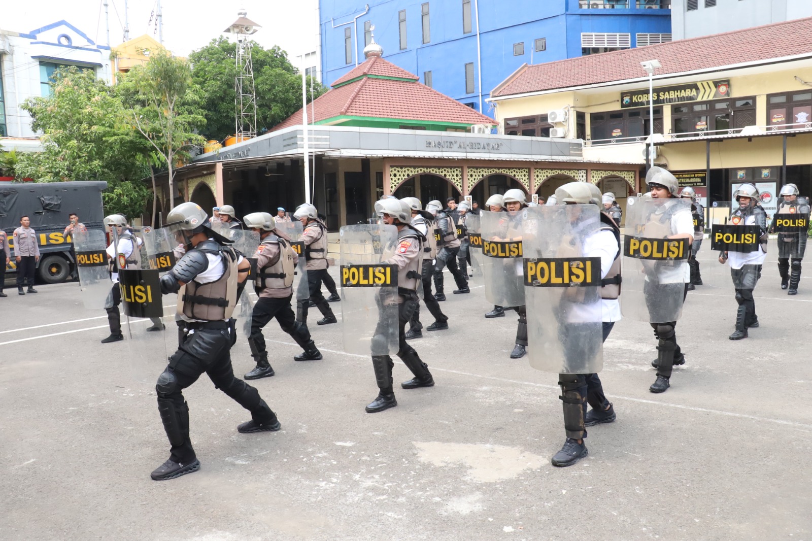 Polres Pelabuhan Tanjung Perak Latihan Dalmas