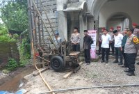 Kapolres Kediri AKBP Bramastyo Priaji resmikan sumur bor