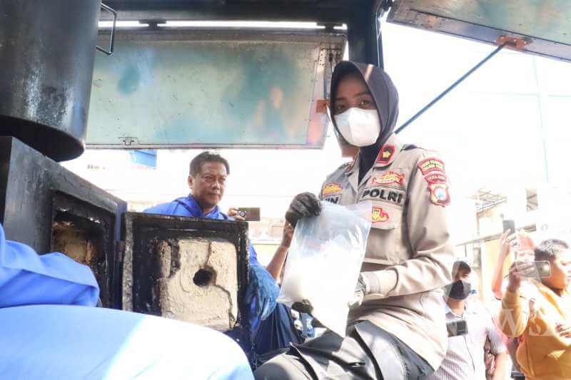 Wakapolres Pelabuhan Tanjung Perak Surabaya Kompol Anindita Harcahyaningdyah