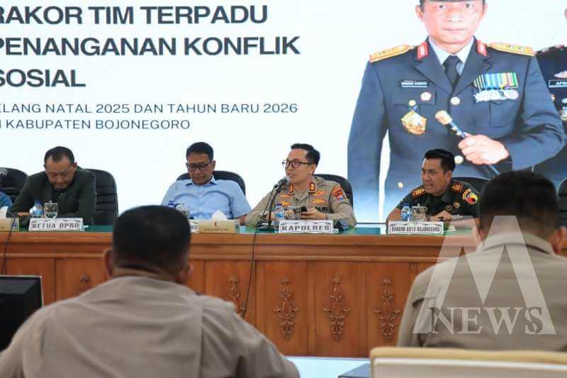 Kapolres Bojonegoro AKBP Afrian Satya Permadi saat gelar rakor jelang nataru