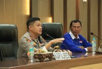 Kapolres Gresik AKBP Rovan Richard Mahenu