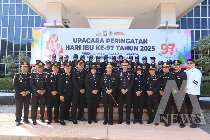 Polres Gresik Peringati Hari Ibu ke-97