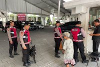 Polda Jatim libatkan K9 Ditsamapta sterilisasi Gereja