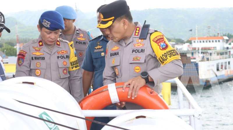 Kapolresta Banyuwangi Kombespol Rama Samtama Putra saat tinjau Pelabuhan