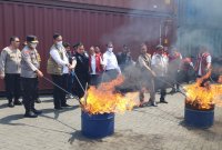 Pemusnahan bawang bombay ilegal