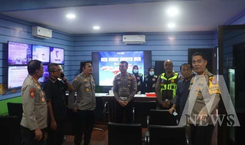 Satgas Operasi Lilin Semeru Polda Jatim Cek Pospam Terminal Purabaya