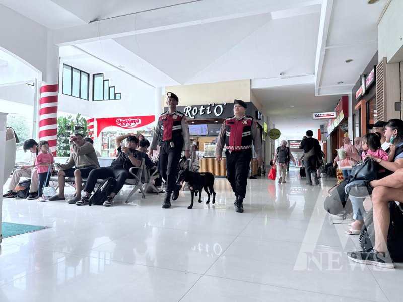 Unit K9 beri pengamanan saat libur Nataru 2025/2026
