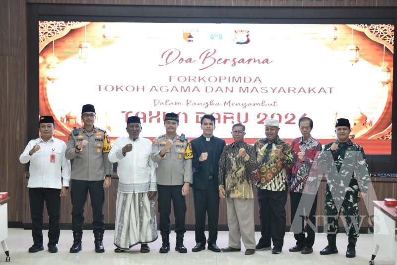 Polres Gresik gelar doa bersama lintas agama
