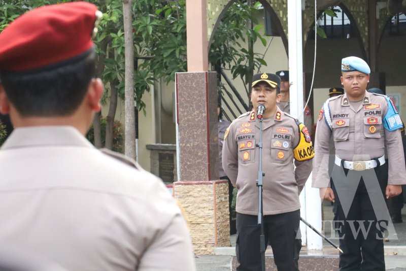 Kapolres Pelabuhan Tanjung Perak Surabaya AKBP Wahyu Hidayat