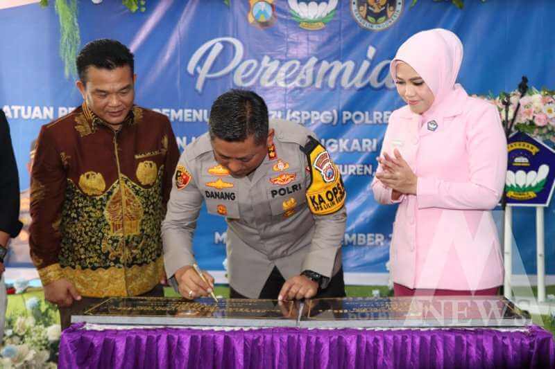 Kapolres Malang AKBP Danang Setiyo resmikan 3 SPPG 