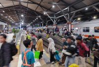 Arus balik Nataru di KAI Daop 8 Surabaya