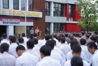 Kapolres Bojonegoro AKBP Afrian Satya Permadi berikan pengarahan