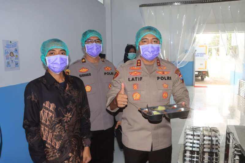 Kapolres Probolinggo AKBP M. Wahyudin Latif saat tinjau SPPG
