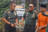 Kasiter Korem 084/BJ Kolonel Kav Ivan Alfa didampingi Dandim 0830/Surabaya Kolonel Inf Bambang Raditya