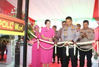 Kapolres Kediri AKBP Bramastyo Priaji resmikan Mini Market Pollmart