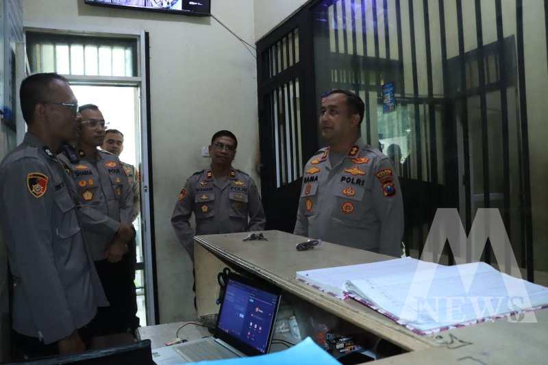 Kapolres Gresik AKBP Ramadhan Nasution cek mako dan rutan