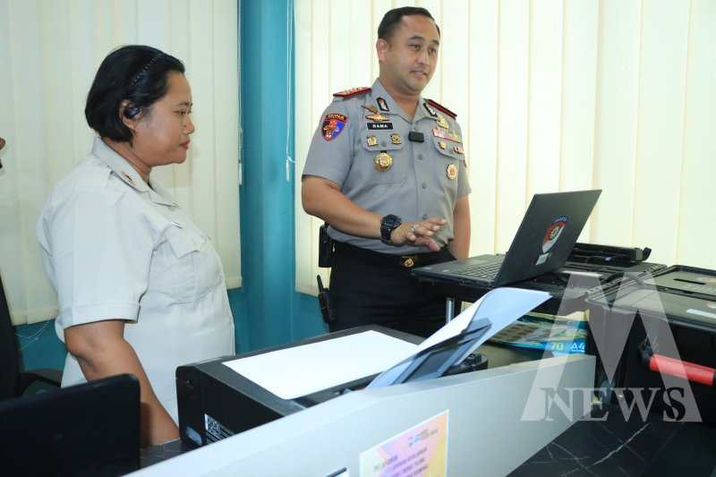 Kapolres Gresik AKBP Ramadhan Nasution tinjau pelayanan Publik