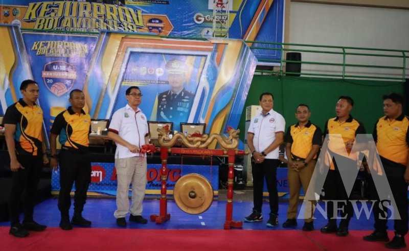 Peresmian Bola Voli Kejurprov Indoor U-18 se-Jatim di Tulungagung