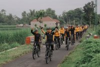 Kapolres Kediri AKBP Bramastyo Priaji bersepeda bersama personil