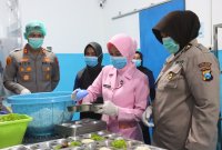 Kapolres Probolinggo Kota AKBP Rico Yumasri cek SPPG Tongas