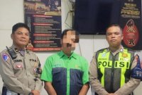 Satlantas Polres Gresik bersama sopir bus Trans Jatim