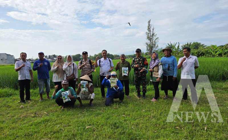 Bhabinkamtibmas bersama 3 Pilar dan PPL sosialisasi ke petani