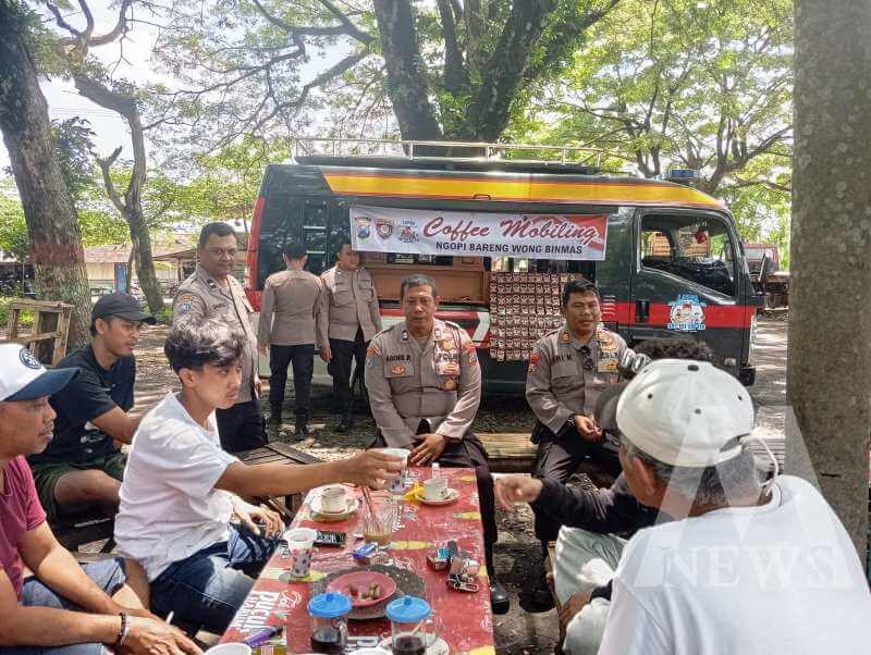 Ngopi Bareng Wong Binmas bersama warga Patianrowo