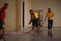 Personil Polres Tulungagung bersih-bersih Mako