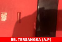 Pelaku diamankan Polisi beserta barang buktinya