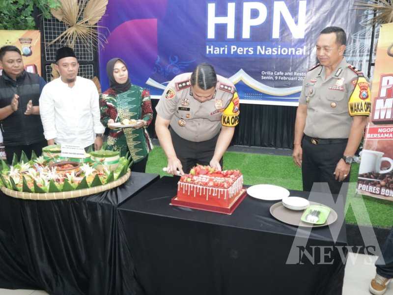 Kapolres Bondowoso AKBP Dr. Aryo Dwi Wibowo peringati HPN 