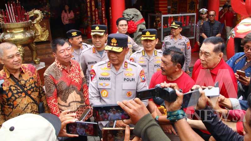 Kapolda Jatim Irjen Pol Drs. Nanang Avianto kunjungi Klenteng Eng An Kiong