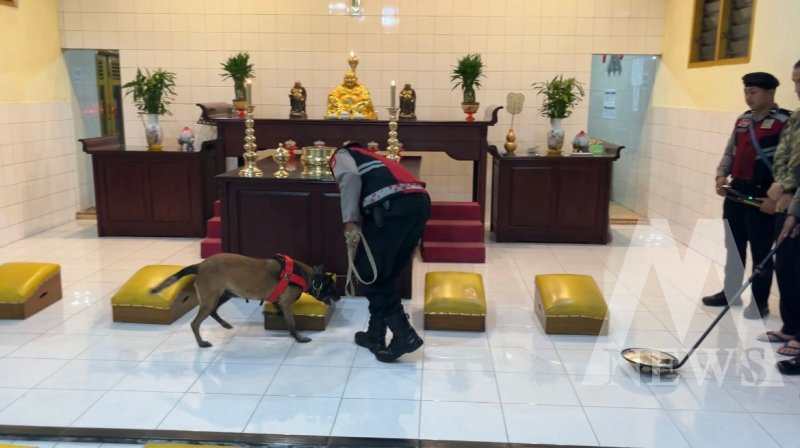 Polres Lumajang sterilisasi Vihara