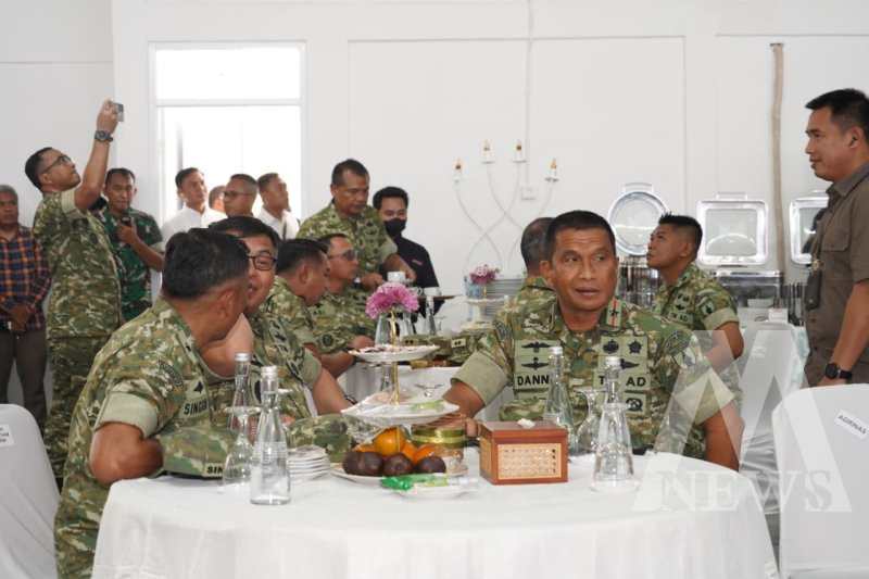 Danrem 084/Bhaskara Jaya Brigjen TNI Danny Alkadrie dampingi kunjungan wakil Panglima TNI Tandyo Budi R