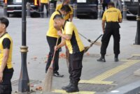 Polrestabes Surabaya dalam rangka Gerakan Indonesia Asri