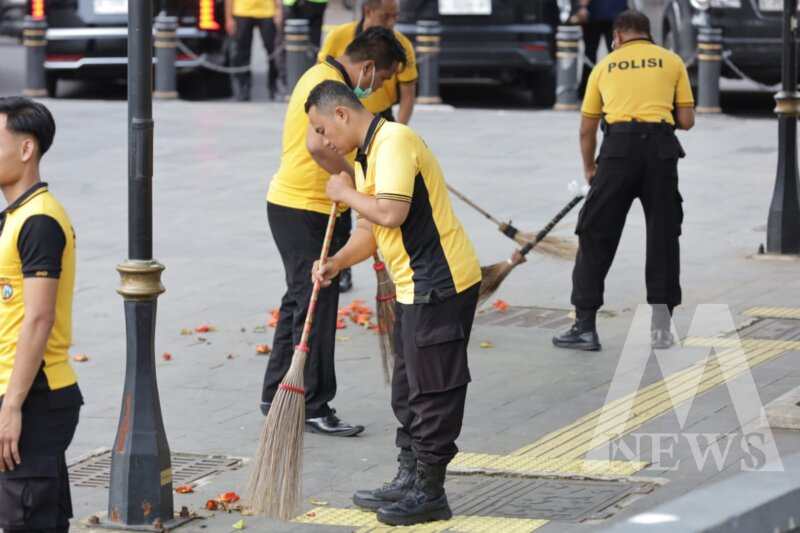 Polrestabes Surabaya dalam rangka Gerakan Indonesia Asri